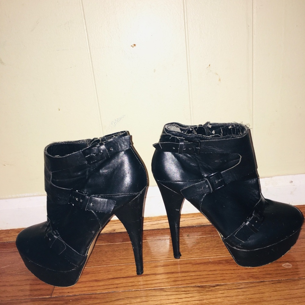 Ankle boots